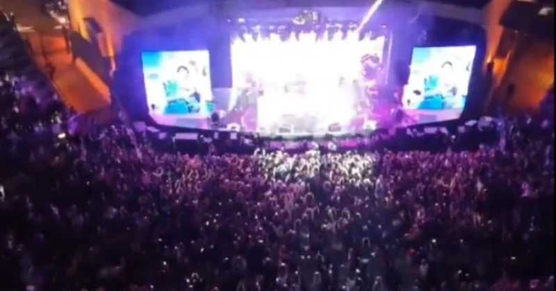 Protestolar işe yaramadı, konser alanı dolup taştı Sözcü Gazetesi