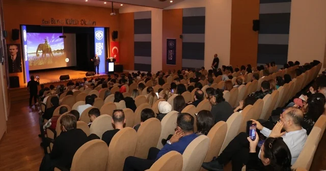 Bu kez gençler konuştu, yetişkinler dinledi Tersine mentörlük zirvesi büyük ilgi gördü Bursa Haberleri
