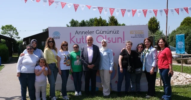 Başkan Şadi Özdemir Anneler Günü nü Bizim Ev katılımcılarıyla kutladı Bursa Haberleri