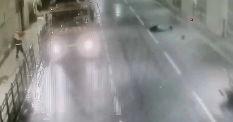Taksim’de motosikletiyle duvara çarpan Ömer yaşamını yitirdi! Feci kaza kamerada