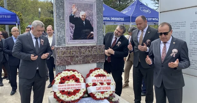 Bolu nun Babası İzzet Baysal mezarı başında dualarla anıldı Bolu Haberleri