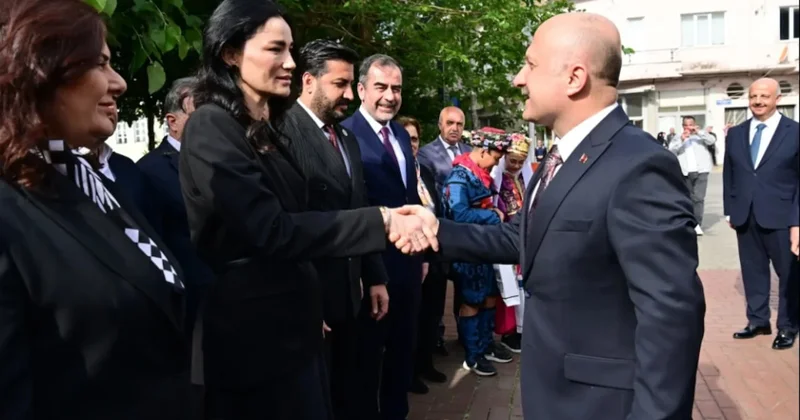 AKP den Özlem Çerçioğlu na üvey evlat muamelesi Sözcü Gazetesi