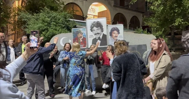 Bursa da renkli gece Galatasaray coşkusu, Ferdi Tayfur kutlaması ve düğün arabalı konvoy Bursa Haberleri