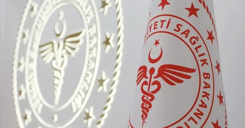 Sağlık Bakanlığı duyurdu: Uluslararası seyahat gemisindeki 3 Türk ülkeye getiriliyor! Karantinaya alınacaklar