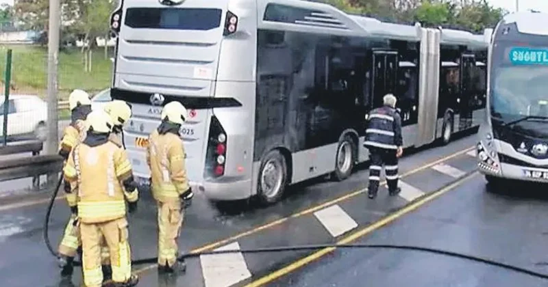 3 günde 3 metrobüs yandı
