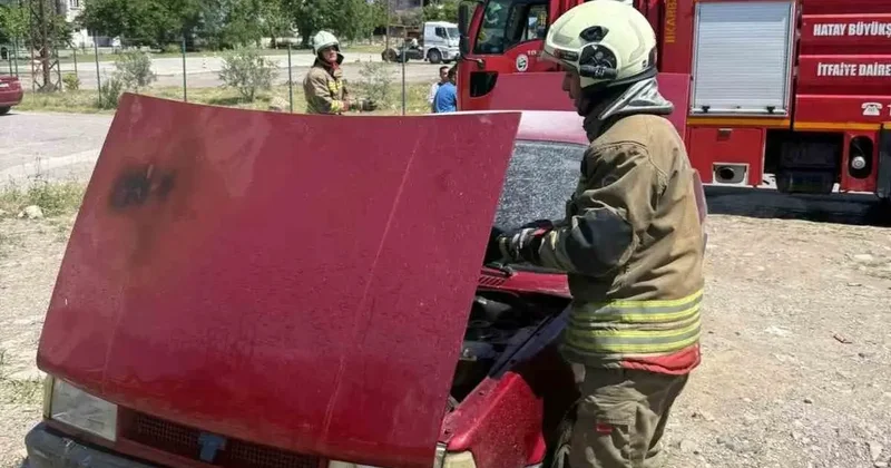 Arabanın motoru alevlere teslim oldu