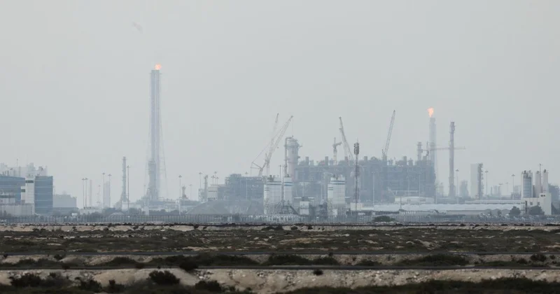 Katar, savaşın başından bu yana Hürmüz Boğazından ilk LNG sevkiyatını yaptı