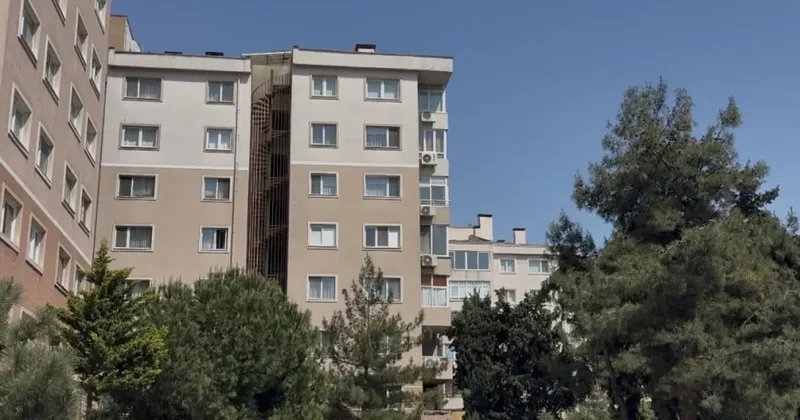Boşanma aşamasındaki eşini 10 kez bıçakladı