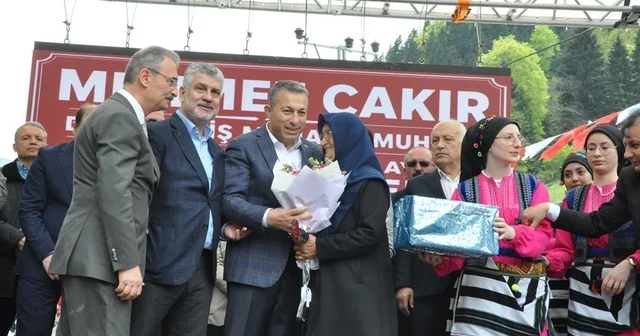 Trabzon da bahar coşkusu: 31 inci Acısu Hıdrellez Kültür ve Bahar Bayramı Şenliği renkli görüntülere sahne oldu Trabzon Haberleri