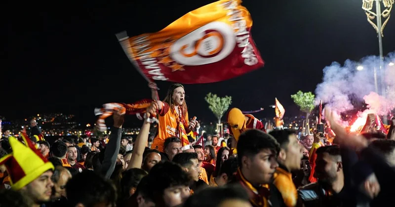 Türkiye sarı kırmızıya boyandı: 26. şampiyonluk 81 ilde ve sınır ötesinde kutlandı