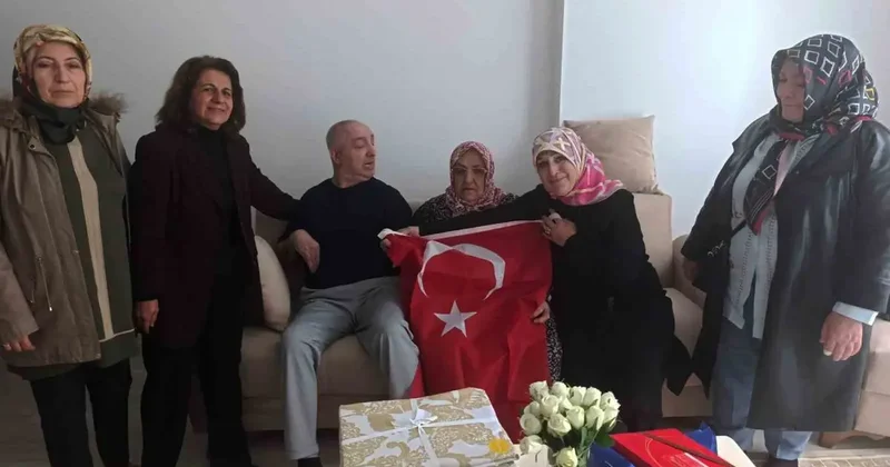 Erzurum’da Anneler Günü’nde duygu dolu vefa ziyareti