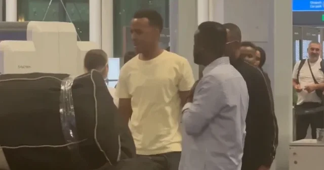 ABD’ye girişi engellenen Somalili Hakem Omar Artan İstanbul üzerinden ülkesine döndü VİDEO İZLE