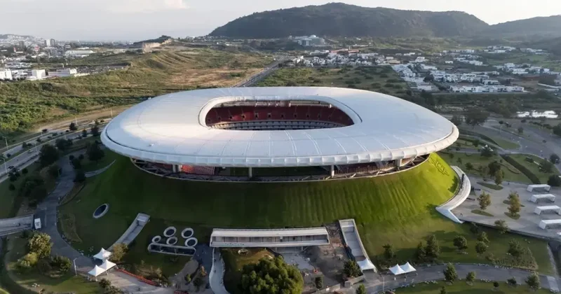 Dünya Kupası nın en ilginç stadyumu! Dış cephesi gerçek çimlerden