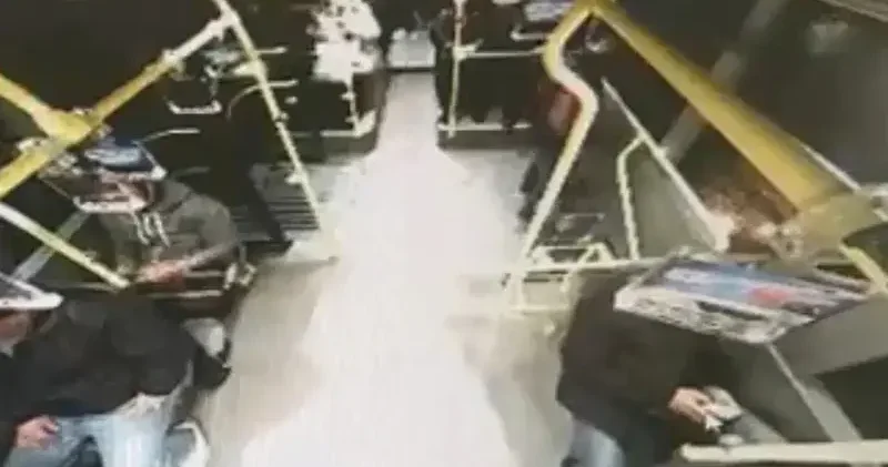 Aynur Kanbur u öldürmeden önce metrobüse binen şüpheli, SIM kartını çıkardığı cep telefonunu kapatmış