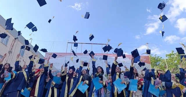 Gördes MYO da mezuniyet coşkusu Manisa Haberleri