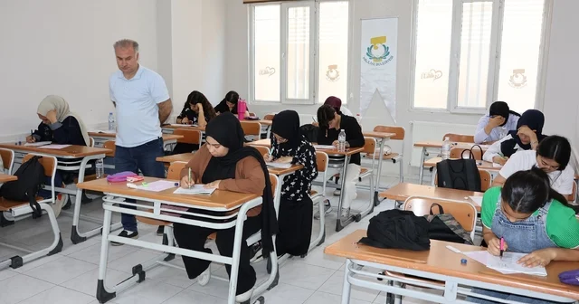 Haliliye de gençler YKS ye seri denemelerle hazırlanıyor Şanlıurfa Haberleri