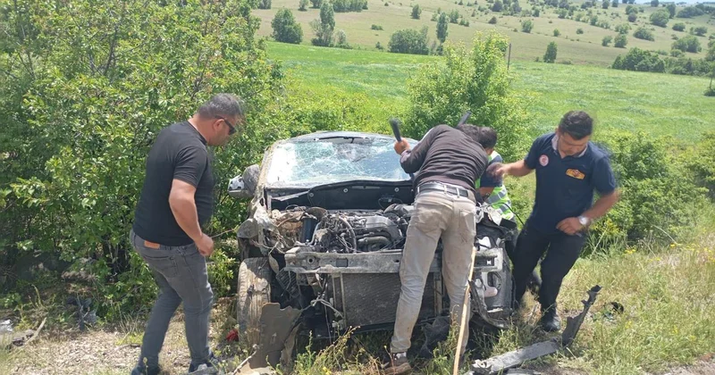Gümüşhane de hafif ticari araç devrildi: 1 ölü