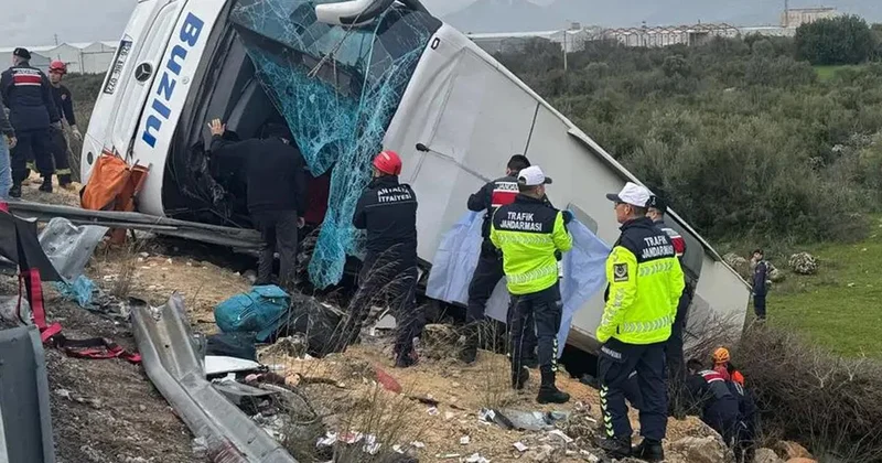Antalya da 10 kişinin hayatını kaybettiği otobüs kazasında bilirkişi sürücüyü kusurlu buldu