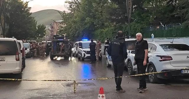Muş ta kardeşini ve polisi yaralayan şüpheli operasyonla etkisiz hale getirildi Muş Haberleri