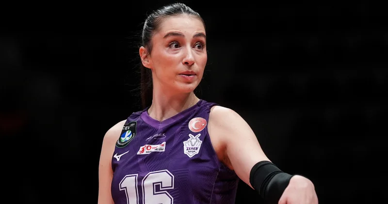 Saliha Şahin ve Kübra Akman Fenerbahçe de