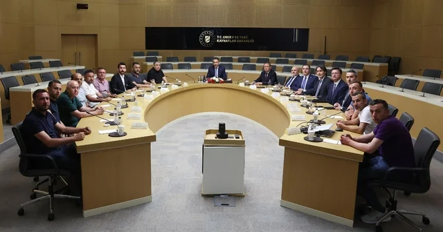 Bakan Alparslan Bayraktar, Doruk Madencilik işçilerini ağırladı Ankara Haberleri