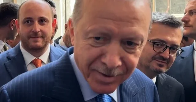Cumhurbaşkanı Erdoğan ile bekar gazeteci arasındaki evlilik diyaloğu kameraya yansıdı: Yahu kapıyı kapatma VİDEO İZLE