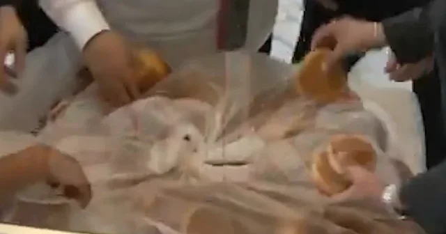 Özel medyasından Kılıçdaroğlu na karşı simit servisi VİDEO İZLE