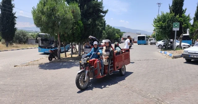 Manisa da yeni mezarlık projesine traktörlü tepki Manisa Haberleri