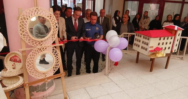 Posof Halk Eğitimi Merkezi nden görkemli yıl sonu sergisi: 436 Kursiyer emeklerini sergiledi Ardahan Haberleri