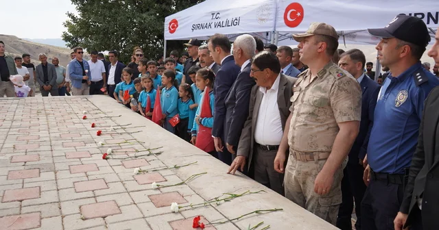 Şırnak ta PKK lı teröristlerin 36 yıl önce katlettiği 27 kişi törenle anıldı Şırnak Haberleri