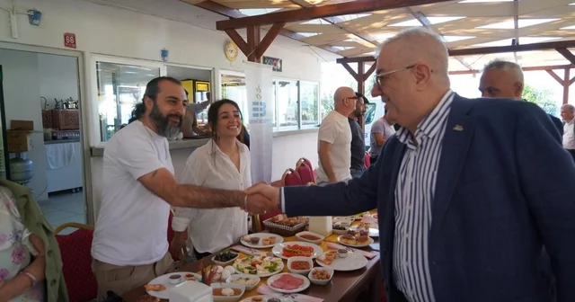 Başkan Mehmet Ertaş, faaliyet ve projeleri değerlendirdi Başkan Ertaş, basın mensuplarıyla bir araya geldi Balıkesir Haberleri
