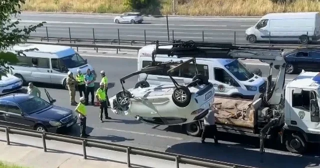 FSM Köprüsü çıkışında korkutan kaza: Otomobil takla attı sürücü yaralandı VİDEO İZLE