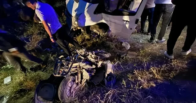 Minibüs ile çarpışan motosikletin sürücüsü öldü, 4 kişi yaralandı Şırnak Haberleri