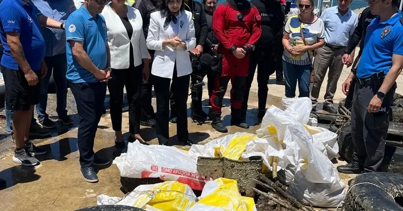 Saros ta denizden araç lastikleri ile plastik atıklar çıktı