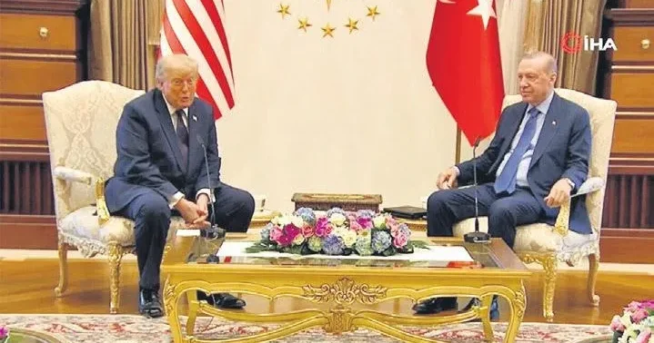 YÜKSEL AYTUĞ Zirvenin gizli mesajları