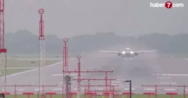 Montreal Havalimanı’nda Korku Dolu Anlar! Air Canada uçağı pistten çıktı