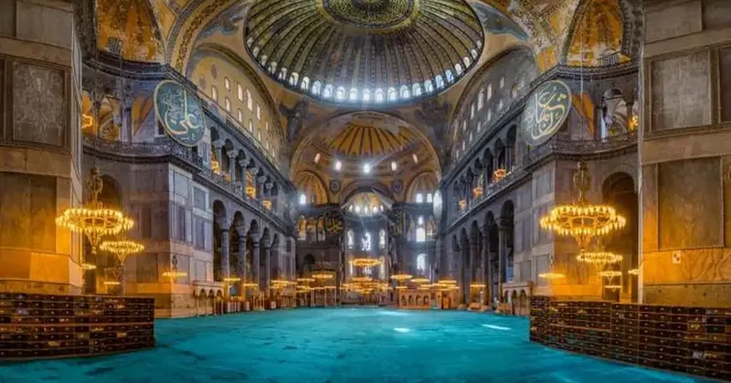 86 yıllık hasrete son veren imzanın yıldönümü! Ayasofya Camii, 6 yıl önce bugün ibadete açıldı