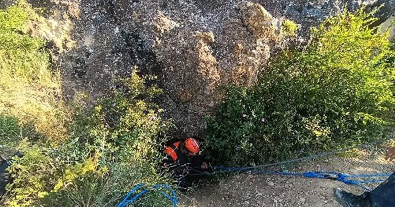 Define aramak için girdiği mağarada kayboldu