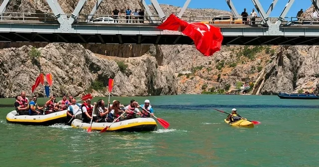 Kemaliye de su sporları tutkunları Fırat ta buluştu Erzincan Haberleri Habertürk Yerel Haberler