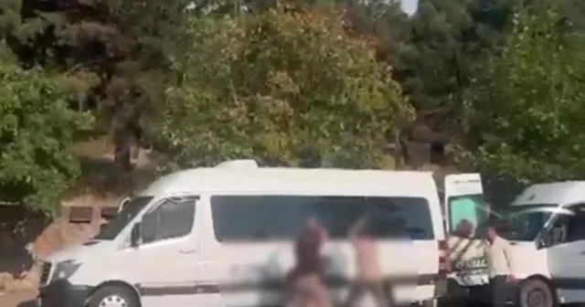 Cadde ortasında dehşet anları: Demir sopalarla darp ettiler 4 saldırganın tek kişiye demir sopalı saldırısı kamerada Kocaeli Haberleri Habertürk Yerel Haberler