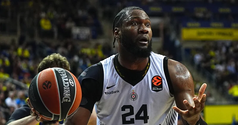 Anadolu Efes Bruno Fernando yu kadrosuna kattı