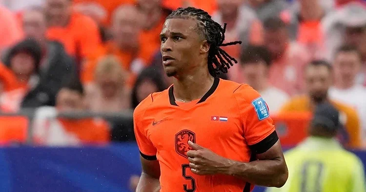 Nathan Ake, Fenerbahçe nin Avusturya kampına katıldı