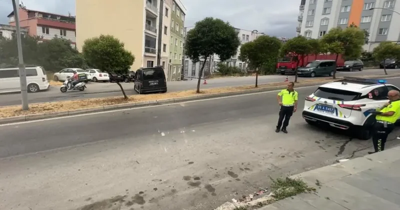 Freni boşalan hafif ticari araç 2 metreden yola düştü