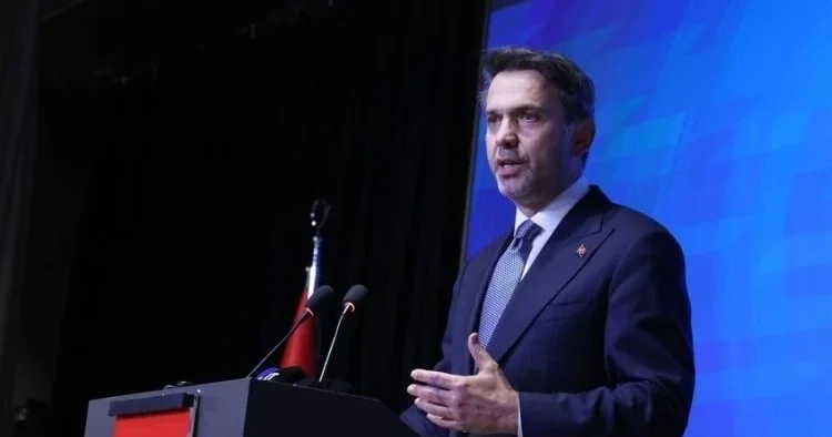 Enerji ve Tabii Kaynaklar Bakanı Bayraktar: Türkiye ile KKTC arasında deniz altından geçecek doğal gaz boru hattının inşasına başlıyoruz