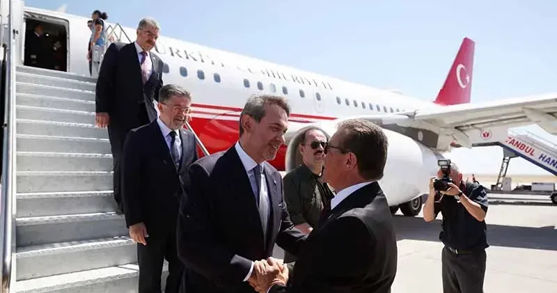 Enerji ve Tabii Kaynaklar Bakanı Alparslan Bayraktar, KKTC’de