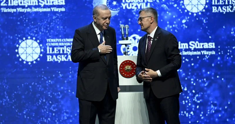 Son dakika haberleri: İletişim Başkanı Duran: Aziz milletimiz demokrasimize yeni bir ufuk kazandırmıştır Son dakika haberleri