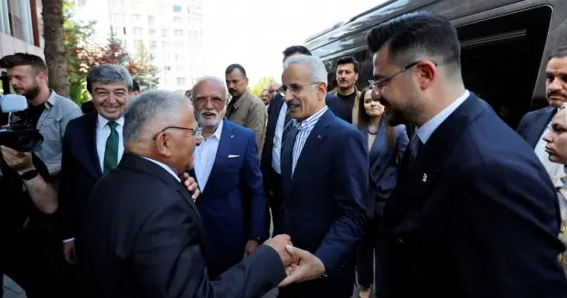 Kayseri haberleri Bakan Uraloğlu nda, Başkan Büyükkılıç a ziyaret 10 Ağustos 2026