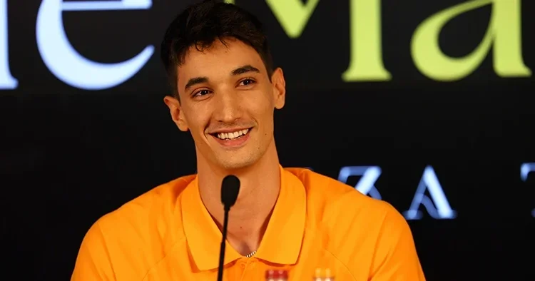Efe Mandıracı: Galatasaray da oynayacak olmaktan çok mutluyum!