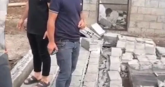 Diyarbakır da şiddetli rüzgarda duvar yıkıldı, ahır çatısı çöktü Diyarbakır Haberleri Habertürk Yerel Haberler