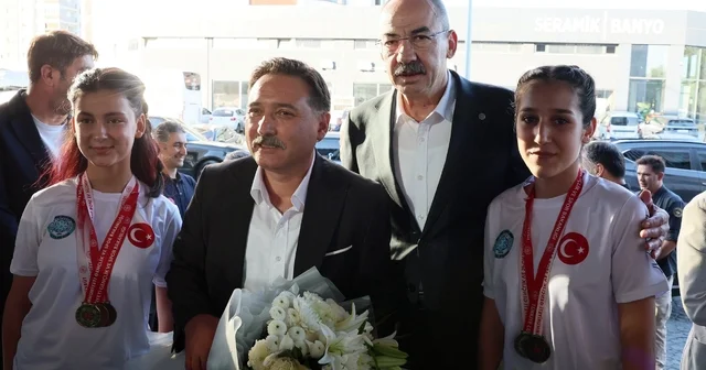 KTO ERVA dan 3. yıla özel buluşma: Birlik, beraberlik ve başarı bir arada Başkan Gülsoy: ERVA ile sahada, TEKMER ile teknolojide gençlerimizin yanındayız Kayseri Haberleri Habertürk Yerel Haberler